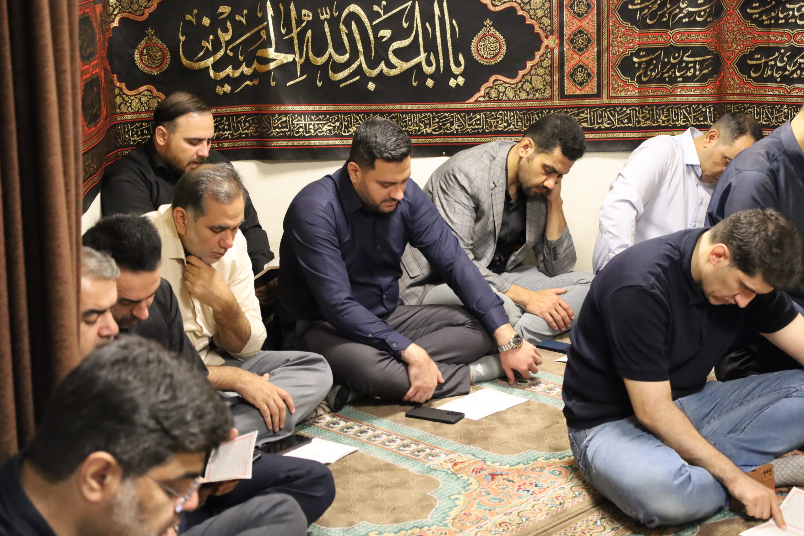 برگزاری مراسم پر فیض زیارت عاشورا و عزاداری روز اول ماه محرم به همت کارکنان شرکت مهندسی نیپک در دفتر مرکزی این شرکت